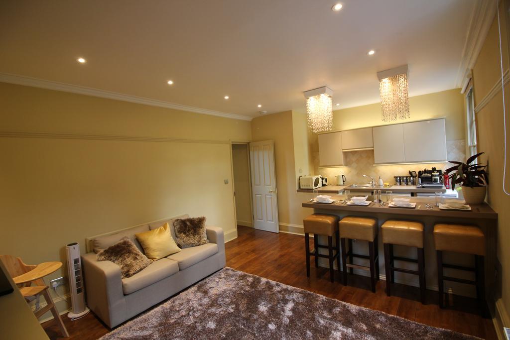 Cambridge City Apartments Bagian luar foto