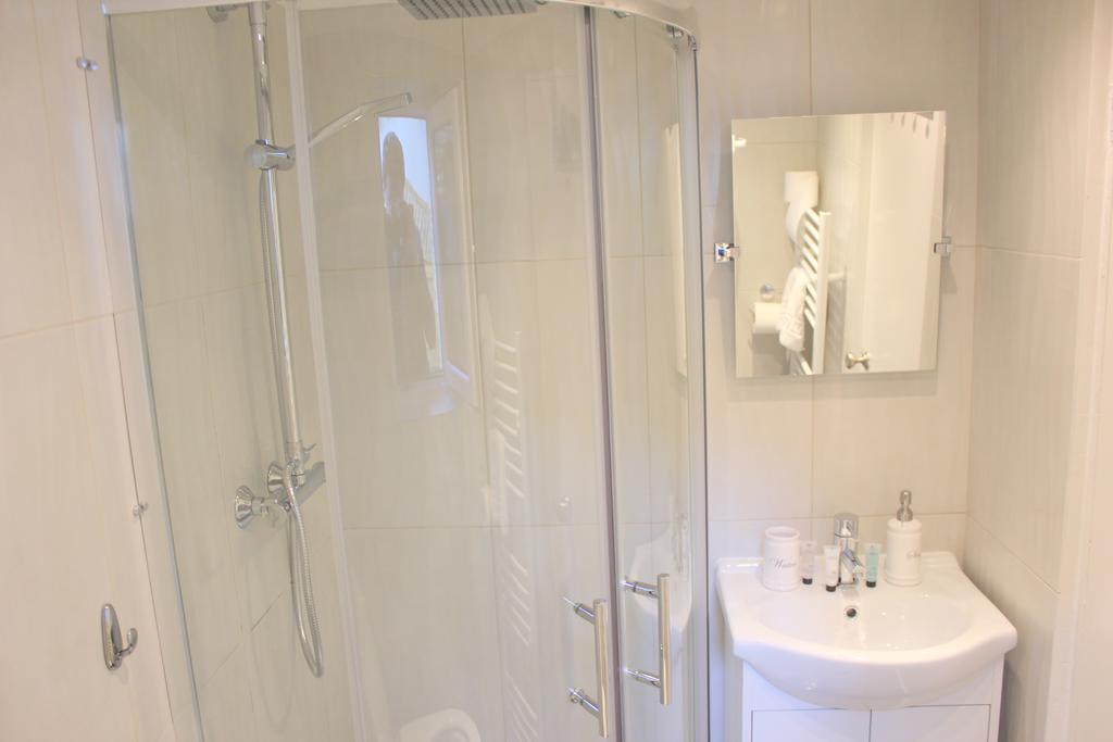 Cambridge City Apartments Bagian luar foto