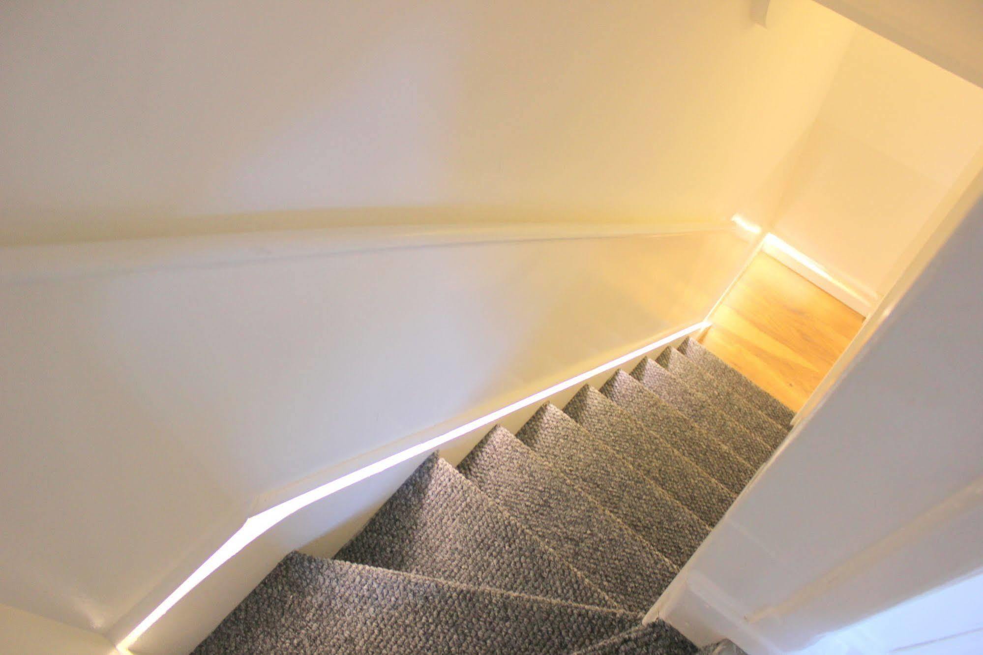 Cambridge City Apartments Bagian luar foto